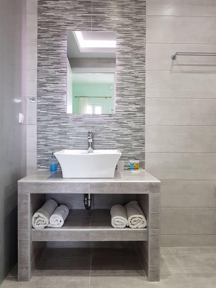 Moonlight Apartments & Suites