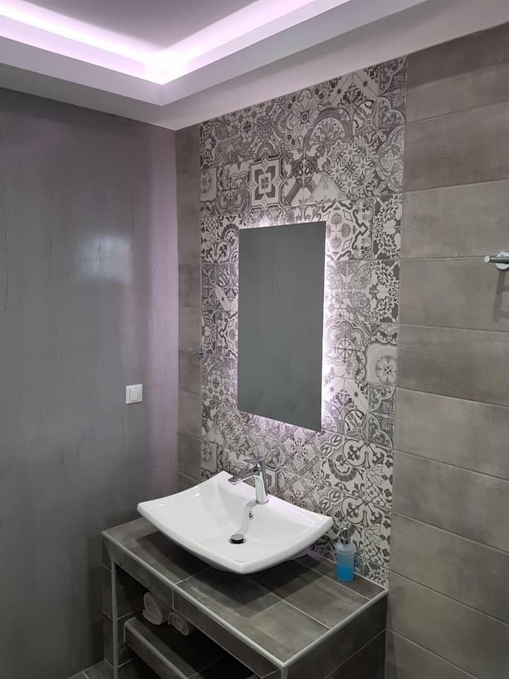 Moonlight Apartments & Suites