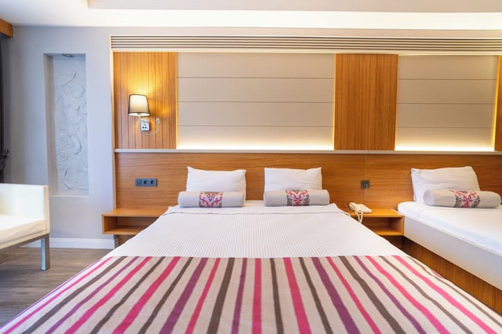 May Park Hotel