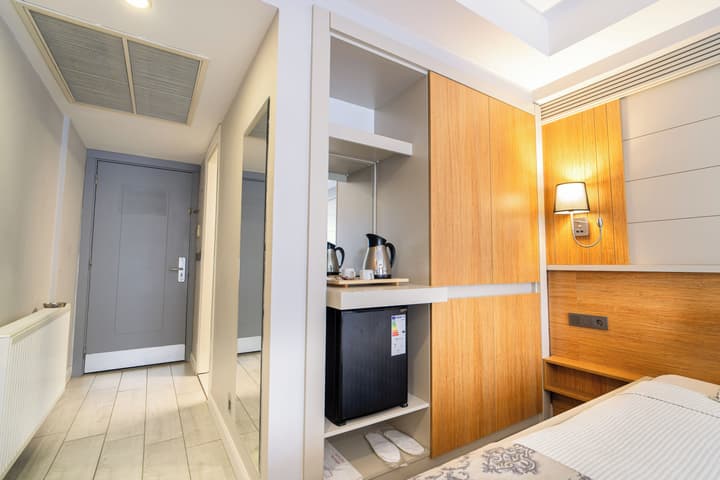 May Park Hotel