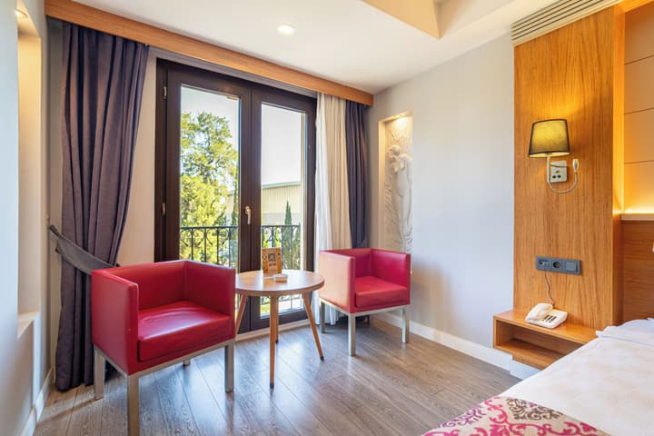May Park Hotel