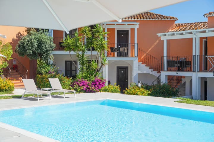 Felix Hotels - Galanias Hotel & Retreat