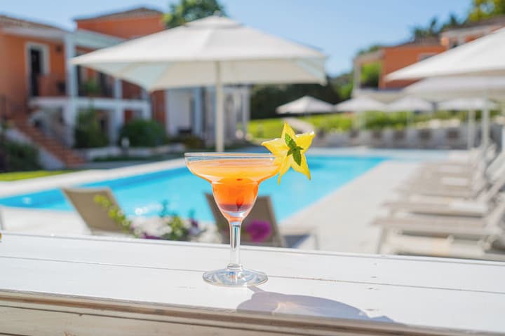Felix Hotels - Galanias Hotel & Retreat