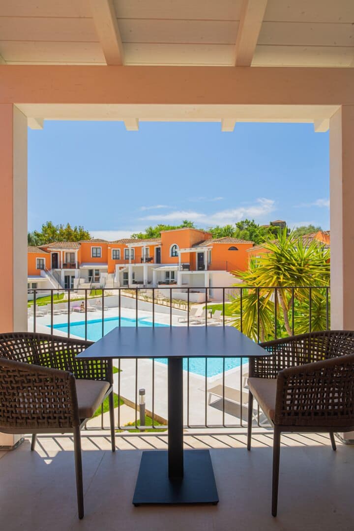 Felix Hotels - Galanias Hotel & Retreat