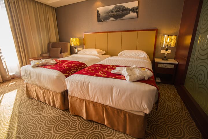 Huatian Chinagora Hotel