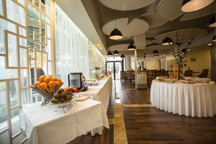 Huatian Chinagora Hotel