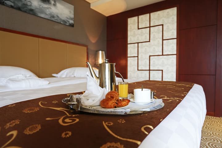 Huatian Chinagora Hotel
