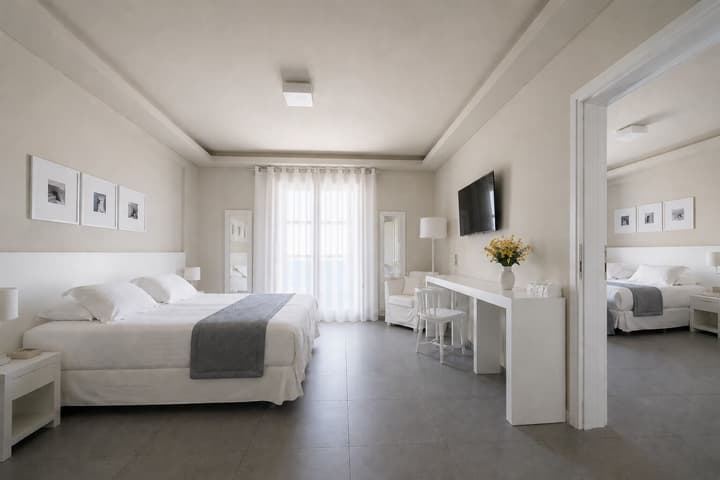 Acroterra Rosa Luxury Suites & Spa