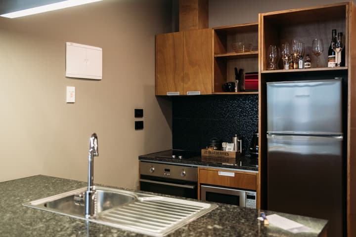 King and Queen Hotel Suites