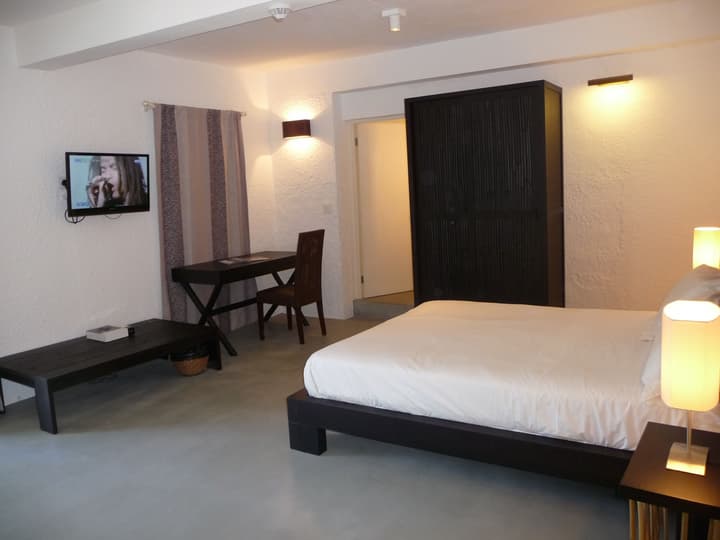Esprit Libre Restaurant and Guest House