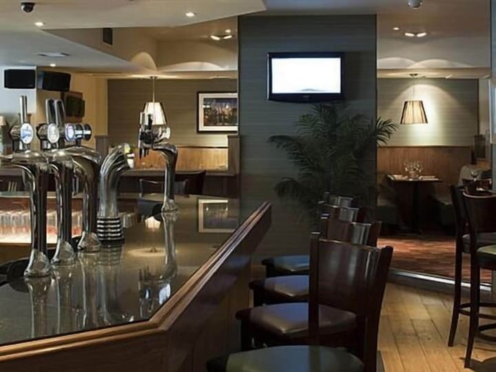 The Orchard Park Hotel