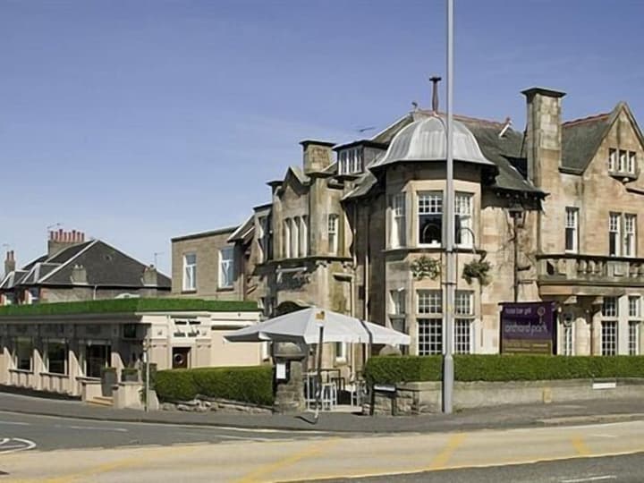The Orchard Park Hotel
