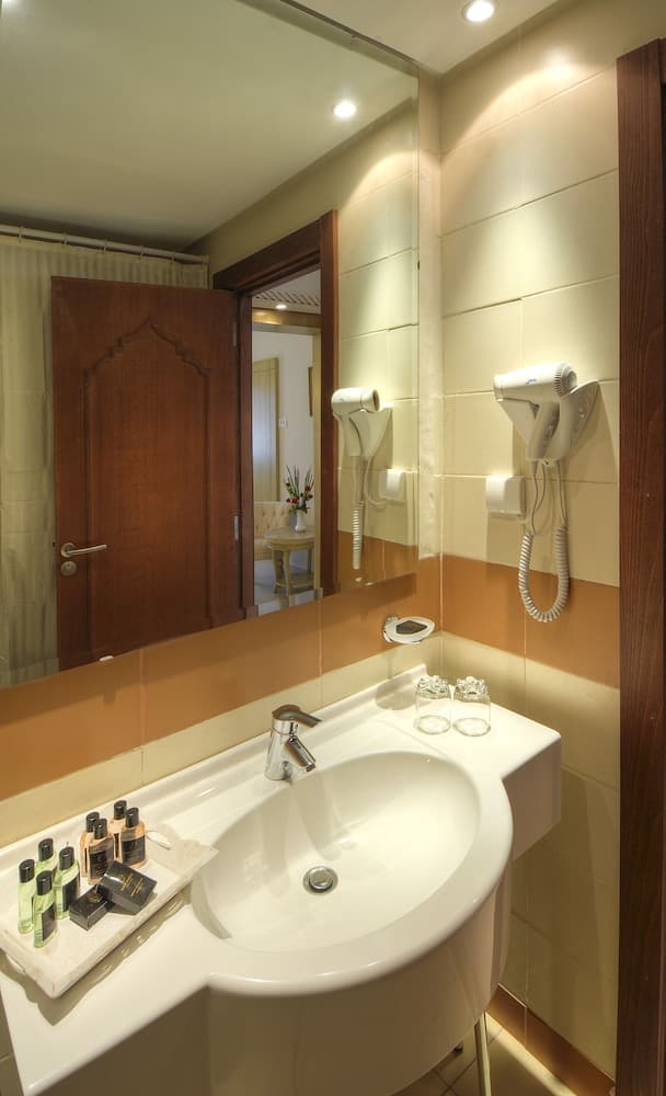 EDEN YASMINE Resort & Spa
