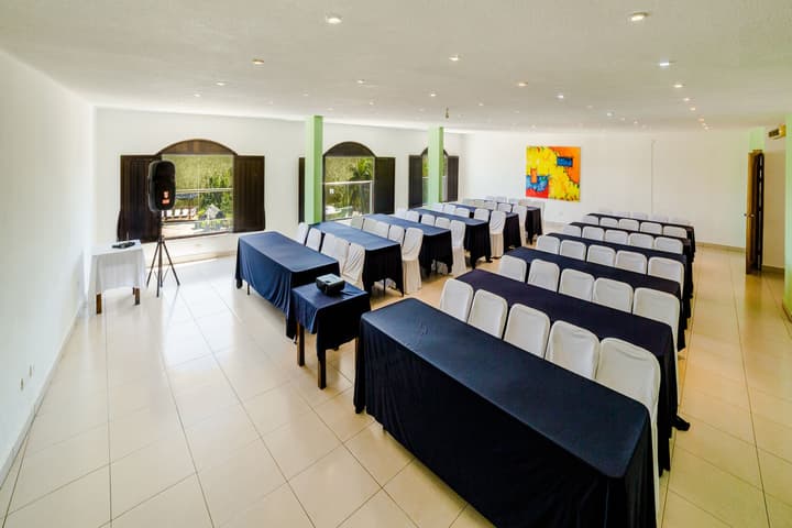 Uxmal Resort Maya