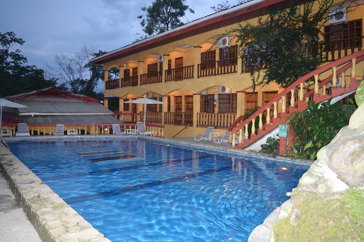 Hotel Las Tres Banderas
