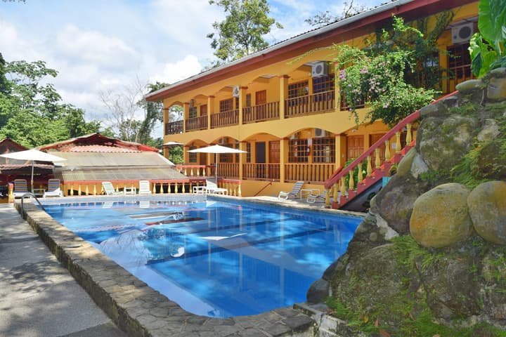 Hotel Las Tres Banderas