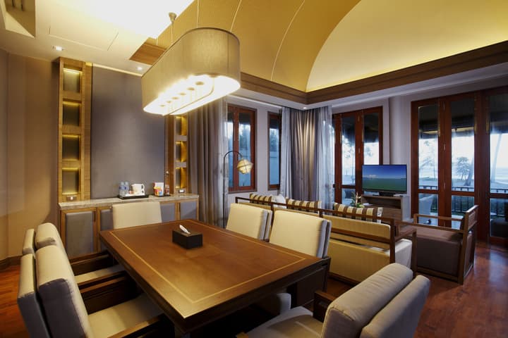 Graceland Khaolak Beach Resort