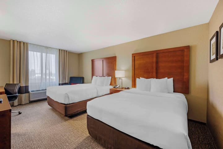 Comfort Inn & Suites