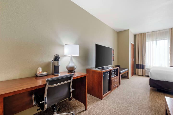 Comfort Inn & Suites
