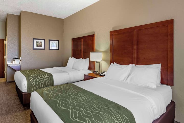 Comfort Inn & Suites
