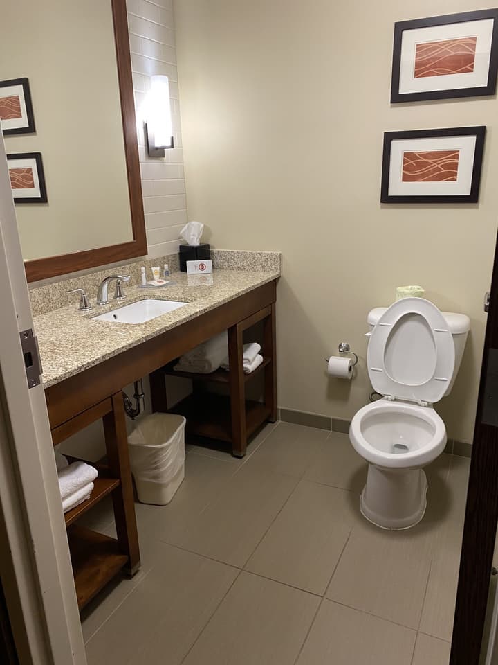 Comfort Inn & Suites