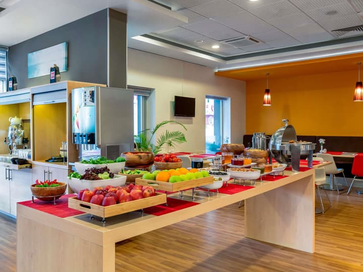 ibis Izmir Alsancak