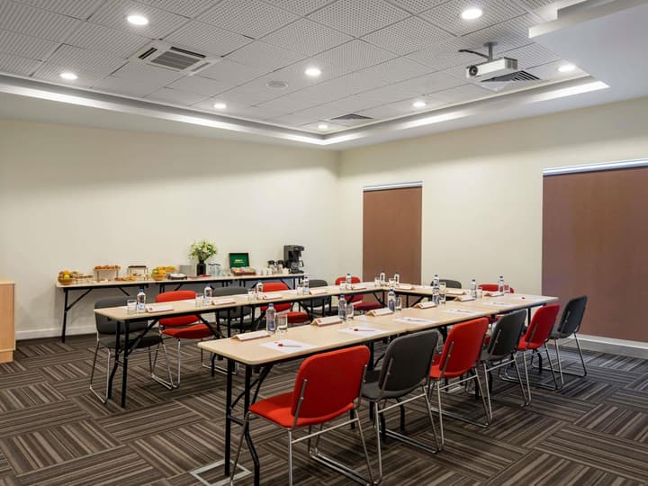 ibis Izmir Alsancak