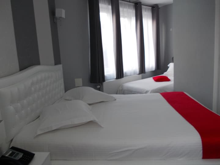 Hotel Phenix
