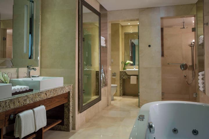 Renaissance Cairo Mirage City Hotel