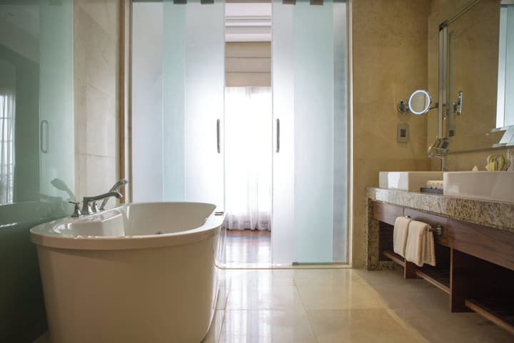 Renaissance Cairo Mirage City Hotel