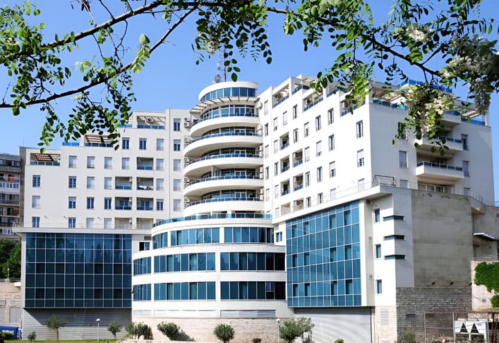 KINGS PARK HOTEL