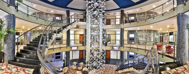 KINGS PARK HOTEL