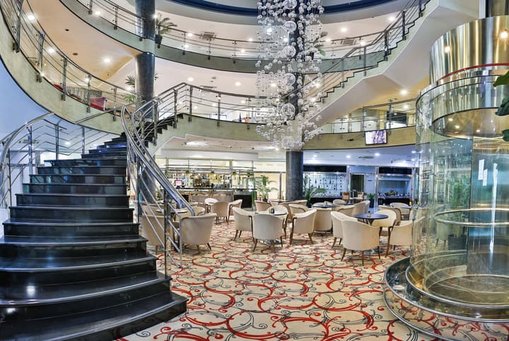 KINGS PARK HOTEL