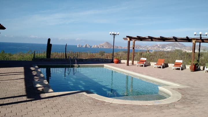 Sunrock Hotel and Suites