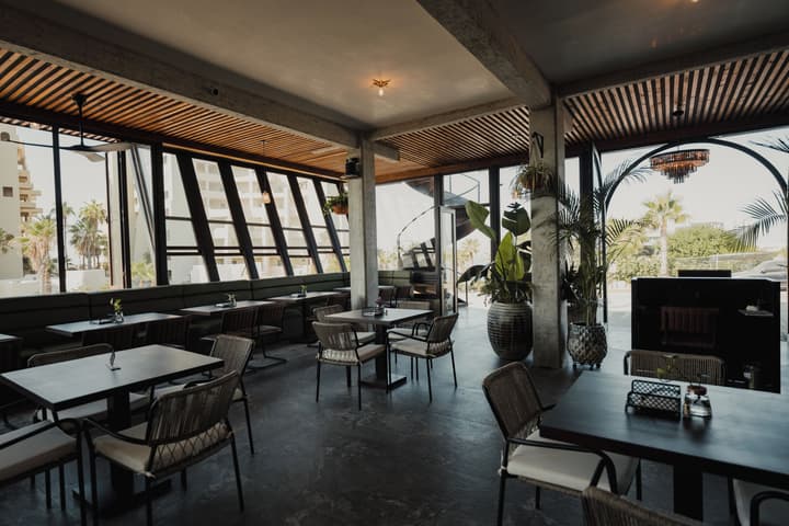 Sunrock Hotel and Suites