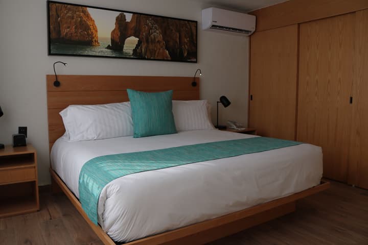 Sunrock Hotel and Suites