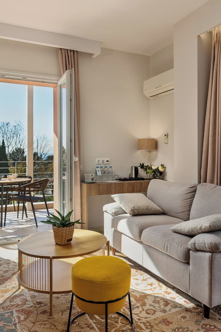 Minavra Hotel
