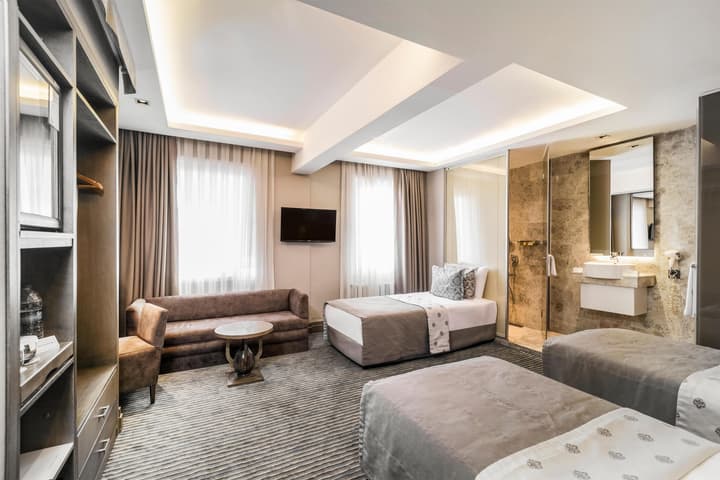 AHC Grand Bazaar Hotel