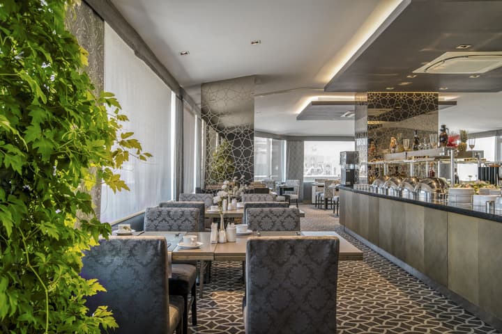 AHC Grand Bazaar Hotel