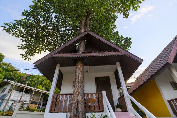 Phi Phi Chang Grand Resort & Spa