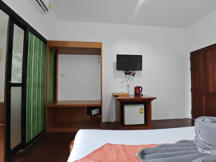 Phi Phi Chang Grand Resort & Spa