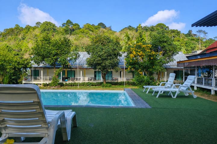 Phi Phi Chang Grand Resort & Spa