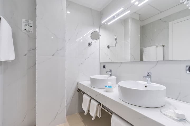 Victoria Palace Hotel & Zen Wellness