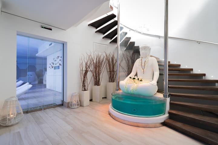 Victoria Palace Hotel & Zen Wellness