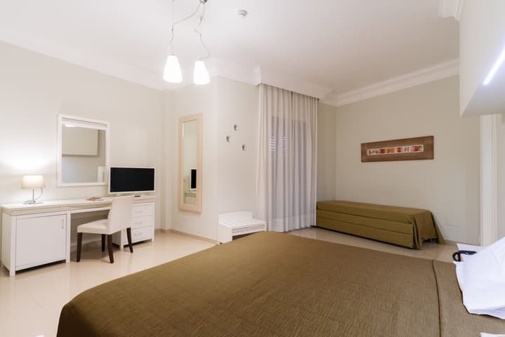 Victoria Palace Hotel & Zen Wellness