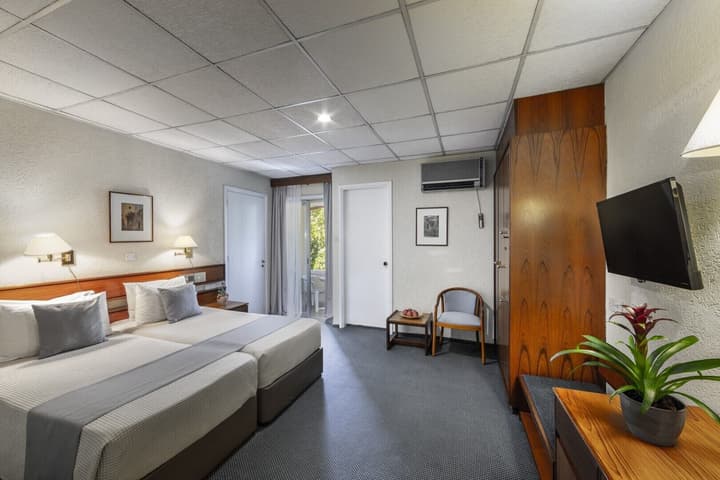 Forest Park Hotel