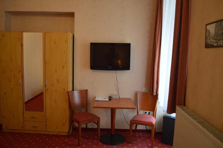 Hotel Pension Walzerstadt