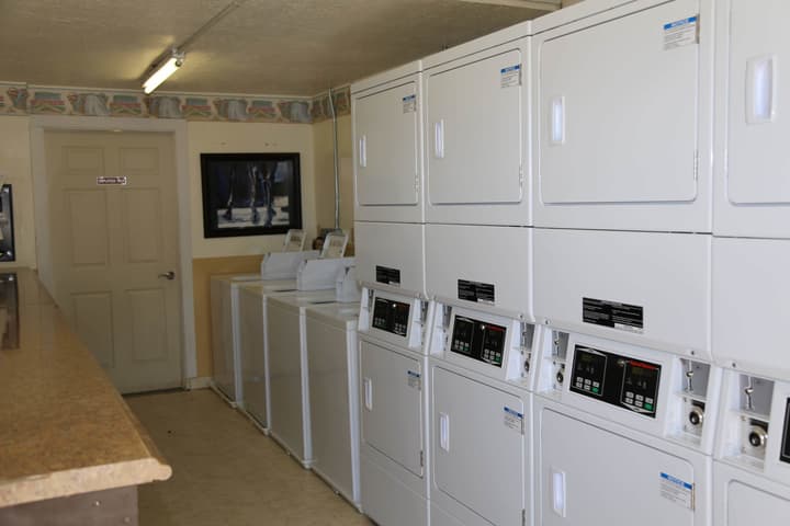 The Riverside Ranch RV Park, Motel & Campground