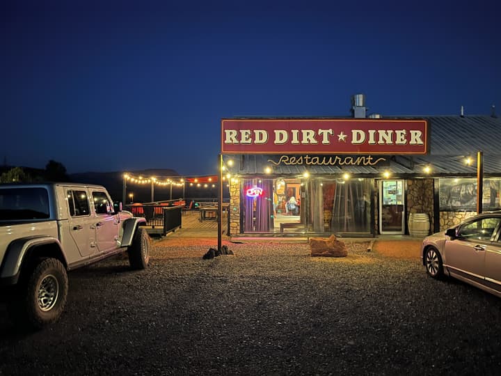 The Riverside Ranch RV Park, Motel & Campground