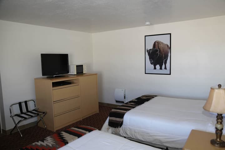 The Riverside Ranch RV Park, Motel & Campground